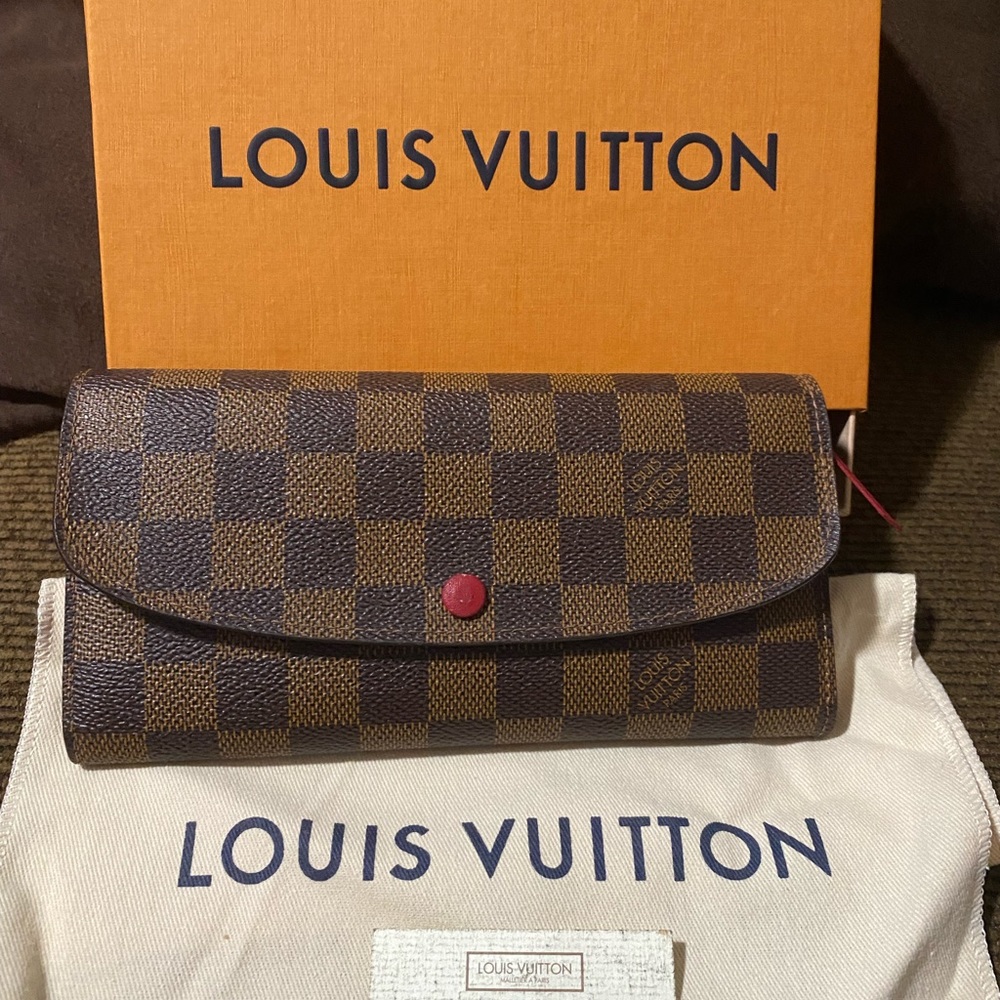 Authentic Louis Vuitton Emilie Wallet